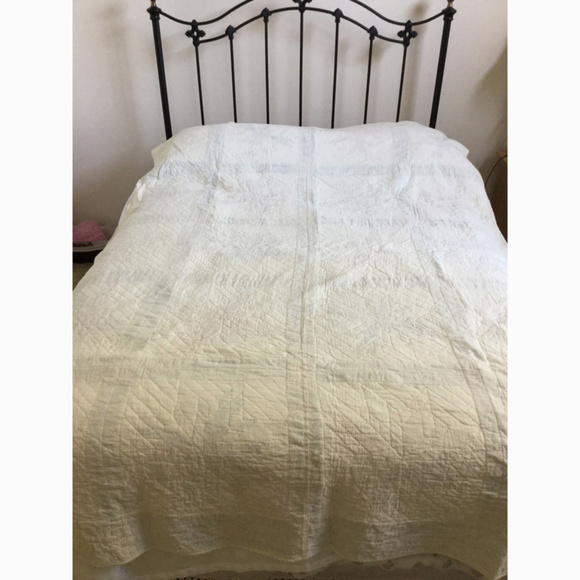Vintage Quilt // Twin Bed Size - Picture 2 of 7